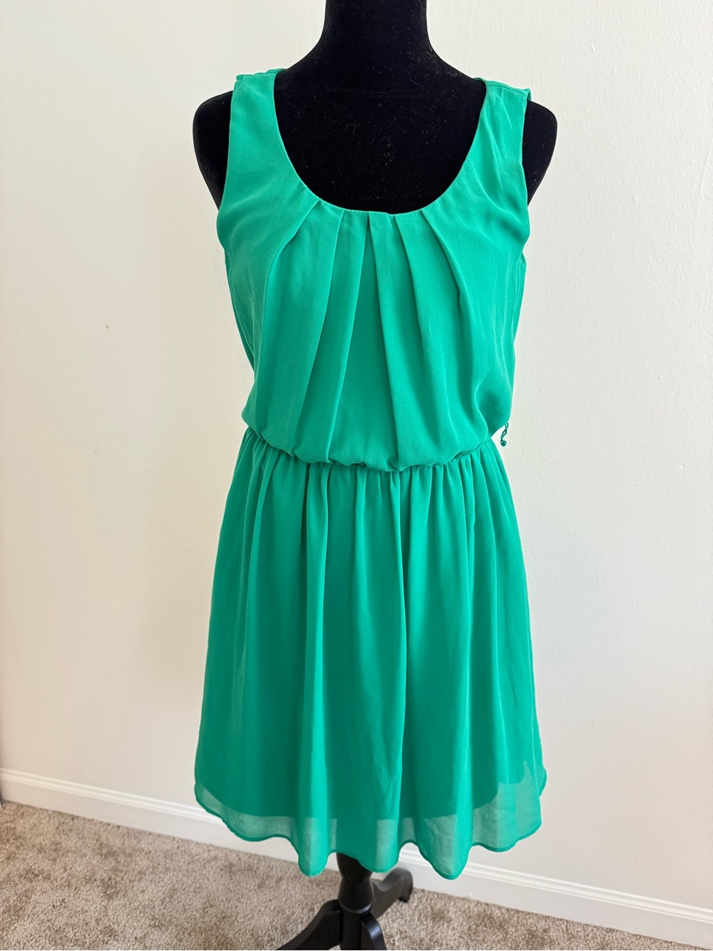 Green Sleeveless Dress